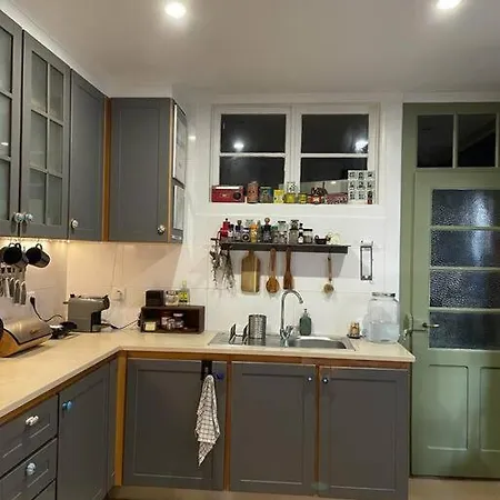 The Ricky Gervais Apartamento